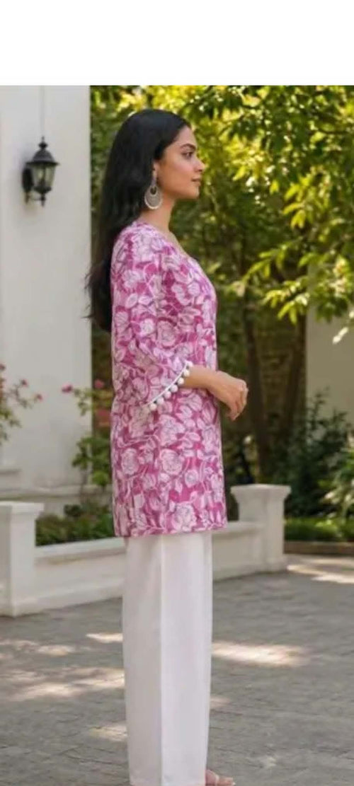 pink slevless kurti