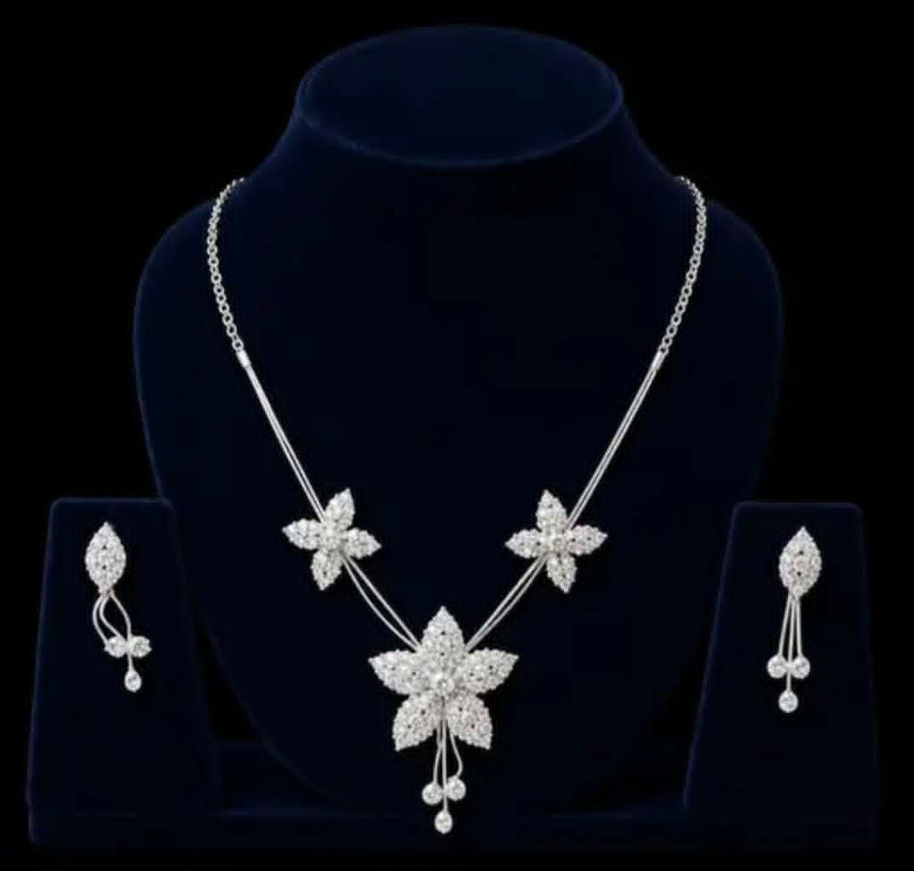 TC-women-girls star neckless
